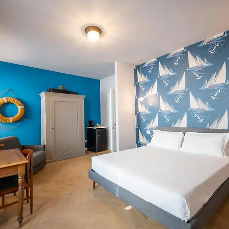 Regina Boutique ترييستي